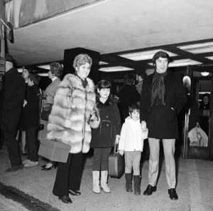 Jimmy Tarbuck sees off his wife Pauline and daughters Liza (4) and Cheryl (8
