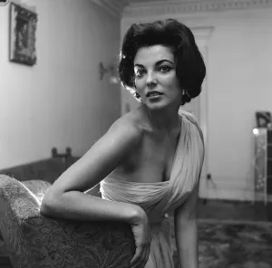 00661 Prints: Joan Collins, actress, has recently returned from a holiday in the South of France