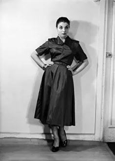 00659 Prints: Joan Collins, modelling for Daily Herald Women Sence Feature, 31st December 1951
