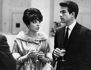 Joan Collins and Warren Beatty at her sister Jackie Collins wedding - December 1960