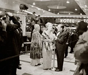 00501 Prints: Joan Crawford at the Premier of My Fair Lady film in New York speaking to reporter