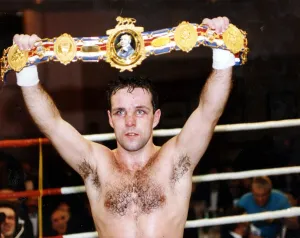 Joe Kelly 1992 boxer boxing at St Andrews boxing club Ronnie Carroll fight