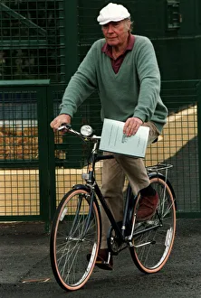 00098 Prints: John Aspinall Zoo Owner December 1997 Owner of Howletts Zoo where zoo keepers have been