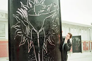 00706 Prints: John Cairns from Cleveland Arts, admires the Sculptures of Greek Goddess Ceres