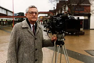 00515 Prints: John Cole Political Correspondent news reporter BBC
