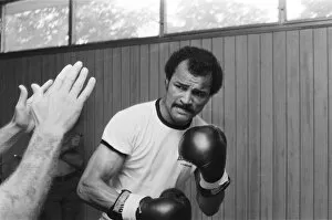 Images Dated 1st June 1978: John Conteh vs Mate Parlov. WBC light-heavyweight title bout at Red Star Stadium