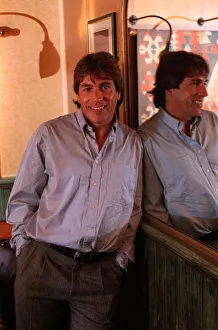00145 Prints: John Inverdale TV Presenter October 1998 Presenter of On Side on ITV sporting