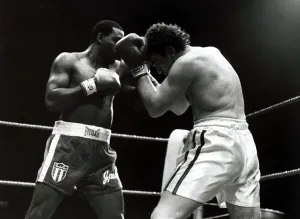 00202 Prints: John L Gardner v Ossie Ocasio of Puerto Rico at Wembley 17 / 03 / 1981 March 17th 1981