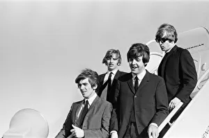 Core08 Prints: John Lennon, Paul McCartney, Ringo Starr and George Harrison of The Beatles walking down