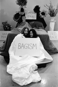 00809 Prints: John Lennon and Yoko Ono appear on Thames Televisions Today