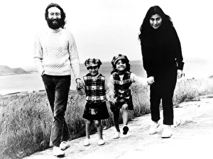 Holiday Prints: John Lennon and Yoko Ono with their children from previous marriages Julian Lennon 6