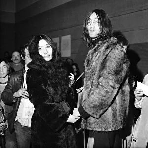 John Lennon and Yoko Ono, tonight to a room full of art students played on them a prank