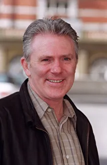 00139 Prints: John McArdle Actor May 98 Who will be staring in Out Of Hours a new medical drama