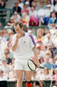 01233 Prints: John McEnroe v Andre Agassi, Wimbledon Mens Semi-Final, Lawn Tennis Club, Wimbledon