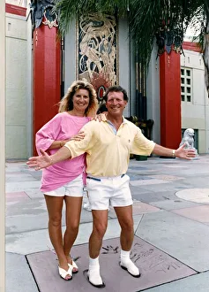 00185 Prints: JOHNNY BRIGGS WITH HIS WIFE CHRISTINE JOHNNY BRIGGS WITH HIS FAMILY ON HOLIDAY IN