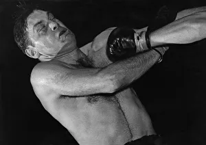 Johnny Williams v. Al Bernard. A full blooded straight left from Williams sends Al