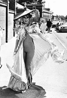 Screen Prints: Joni Flynn actress at Royal Ascot in June 1983 A©mirrorpix
