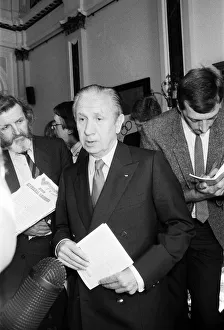 00834 Prints: Juan Antonio Samaranch, President of the International Olympic Committee on a visit to