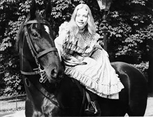 Judi Bowker Actress Stars In Black Beauty - September 1972 Dbase Msi
