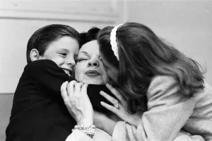 Daughter Prints: Judy Garland in London with her children Joey and Lorna Luft. 1960