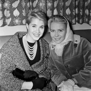 Julia Lockwood (left) and Juliet Mills who lay Peter Pan
