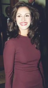 00194 Prints: Julia Roberts actress at the Baftas April 1998 Julia Roberts arrives for the 50th