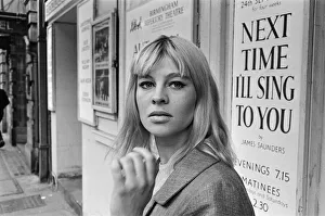 Entertainmnent Prints: Julie Christie - actor, pictured in Birmingham at The Birmingham Repertory Theatre