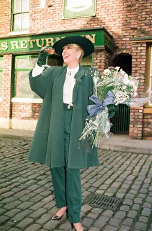 01038 Prints: Julie Goodyear is pictured outside The Rovers Return on the set of Coronation Street