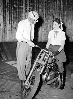 Juliett Mitchel Wall of Death stunt motorcycle rider Motorcycle Stunts