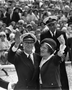 Yachting Prints: July 1968 P003344 Yachtsman Alec Rose received a hero
