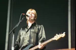 00968 Prints: Justin Currie, lead singer of the British rock group Del Amitri