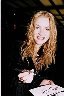 Kate Winslet Actress signs autograph at film premier of Sense and Sensibility