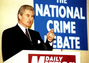 01495 Prints: Keith Hellawell West Yorkshire Chief Constabel speaking at the Daily Mirror