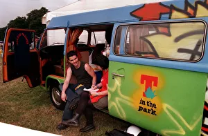 00104 Prints: Kelly Jones lead singer of Stereophonics being intervied at T in the Park July 1999