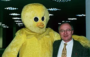 Anti War Prints: Ken Livingstone at canary wharf jog awards Nov 1999 Ken Livingstone with Canary