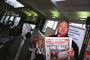 Anti War Prints: Ken Livingstone MPundergrounf station this morning NOV 1999