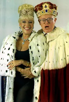 00135 Prints: Ken Morley Actor TV Soap Coronation Street'with Julie Goodyear the King