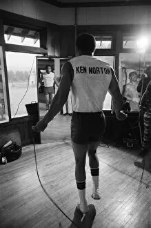 Images Dated 20th September 1976: Ken Norton training at the Solar Gym ahead of his third title fight with Muhammad Ali