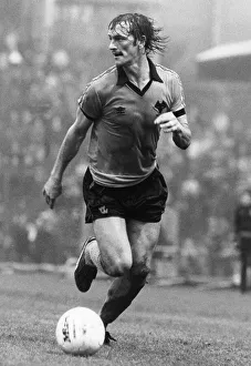 Kenny Hibbitt Wolverhampton Wanderers football player in action at Molineux February 1982