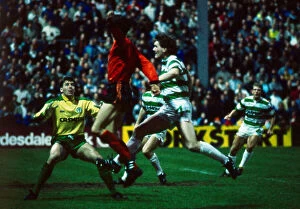 Images Dated 13th December 1988: Kevin Gallacher scores for Dundee United December 1988