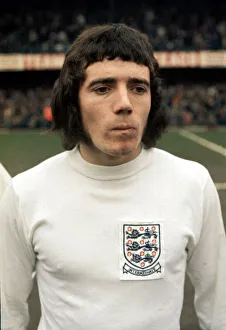 Kevin Keegan lines up before the start of the England v Scotland Under 23 International