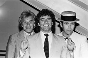Images Dated 25th August 1982: Kevin Keegan pictured with Freddie Starr and Elton John