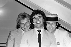Images Dated 25th August 1982: Kevin Keegan pictured with Freddie Starr and Elton John