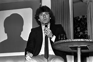 00437 Prints: The Kevin Keegan Roadshow at the Heaton RAOB Club in February 1983 Kevin on stage