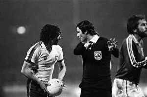 Images Dated 6th February 1980: Kevin Keegan talks to the referee during England v Republic of Ireland