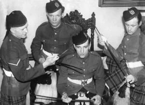Swords Prints: Kilted pipers of the Tyneside Scottish (670 L. A. A. Regt. R. A. T. A