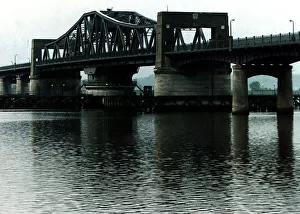 Kincardine Bridge showing signs of sinking in the mud flats river