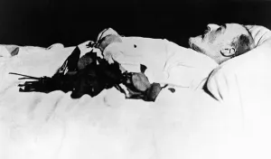 00128 Prints: King Edward VII May 1910 laying in State at Westminister Hall Edward VII was