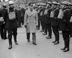 00101 Prints: King George VI meets members of the Auxiliary Fire Service