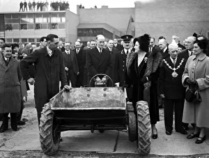 00545 Prints: King George VI and Queen Elizabeth visit Lansbury estate